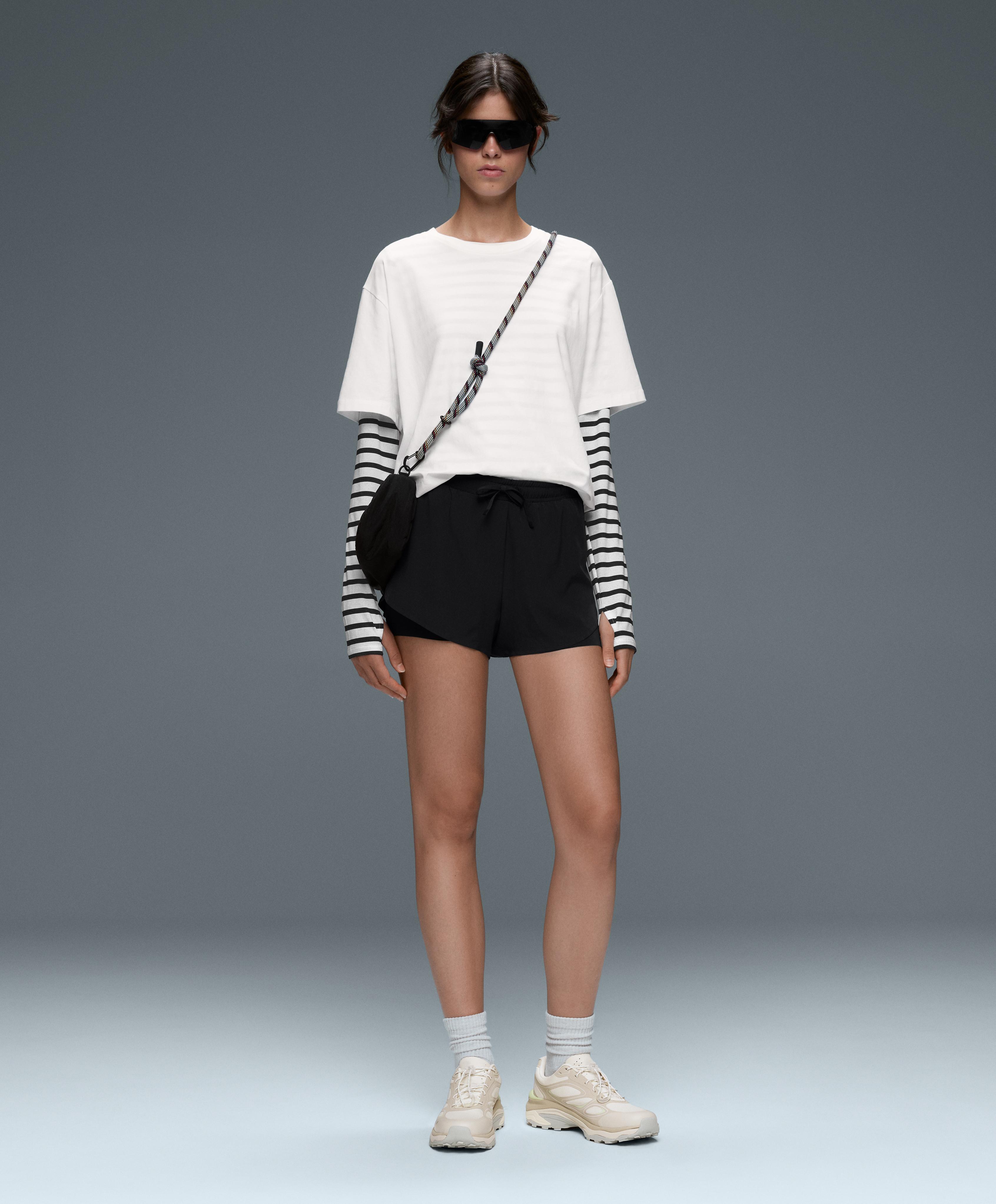 2-in-1 Mid-rise Light Touch shorts