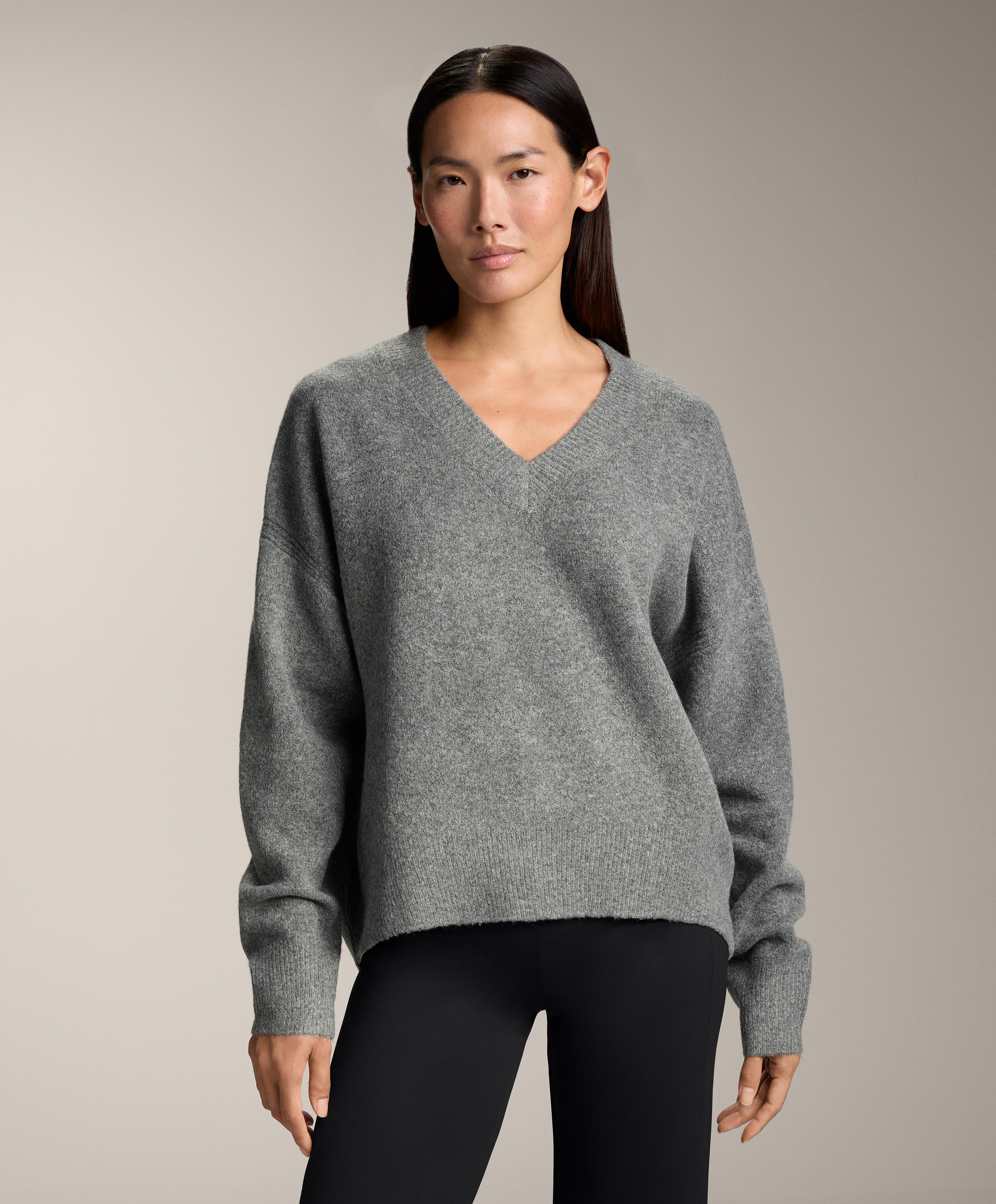 Soft knit V-neck jumper
