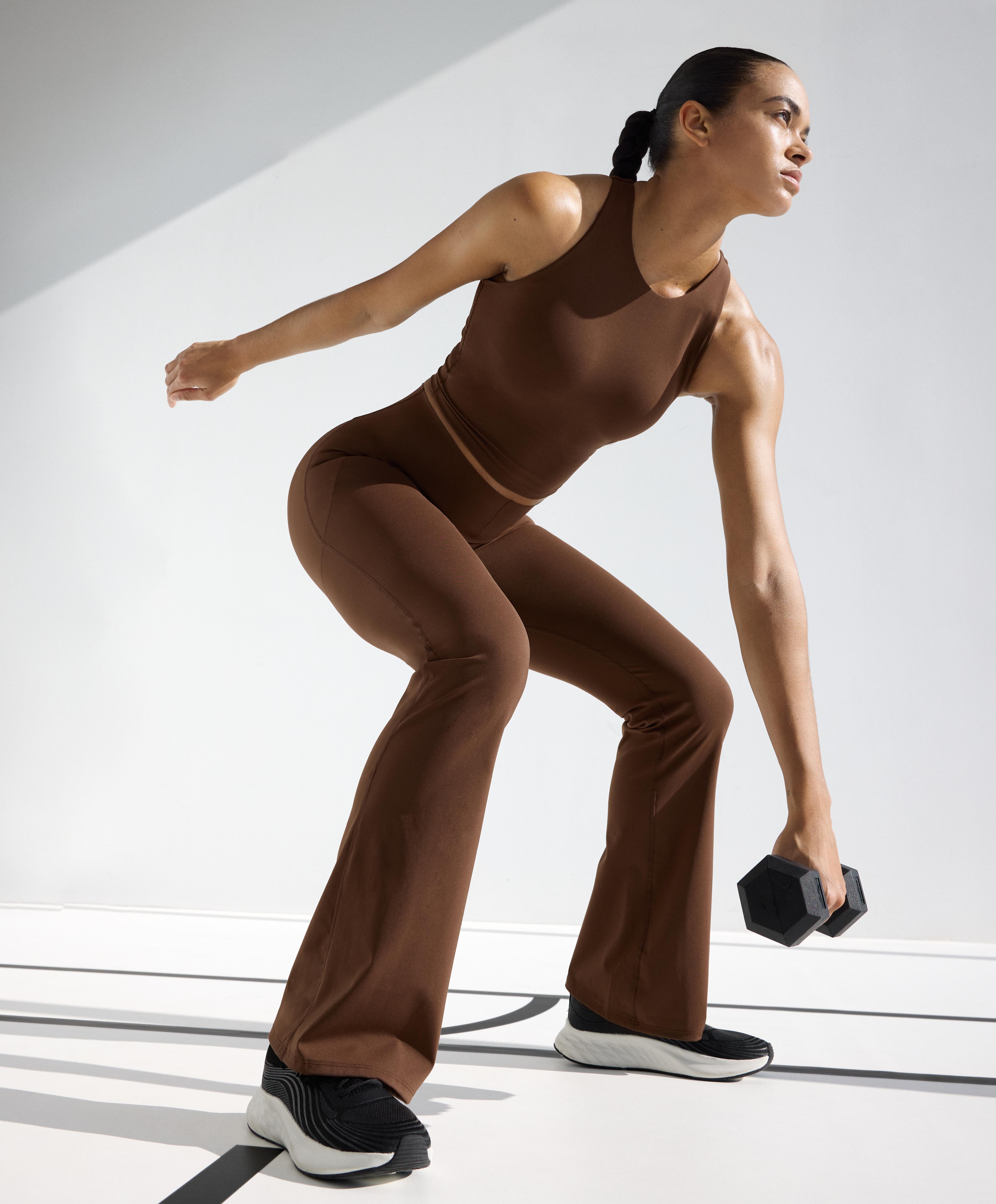 Pantalon flare high rise Compressive raise up Pantalon flare high rise Compressive raise up
