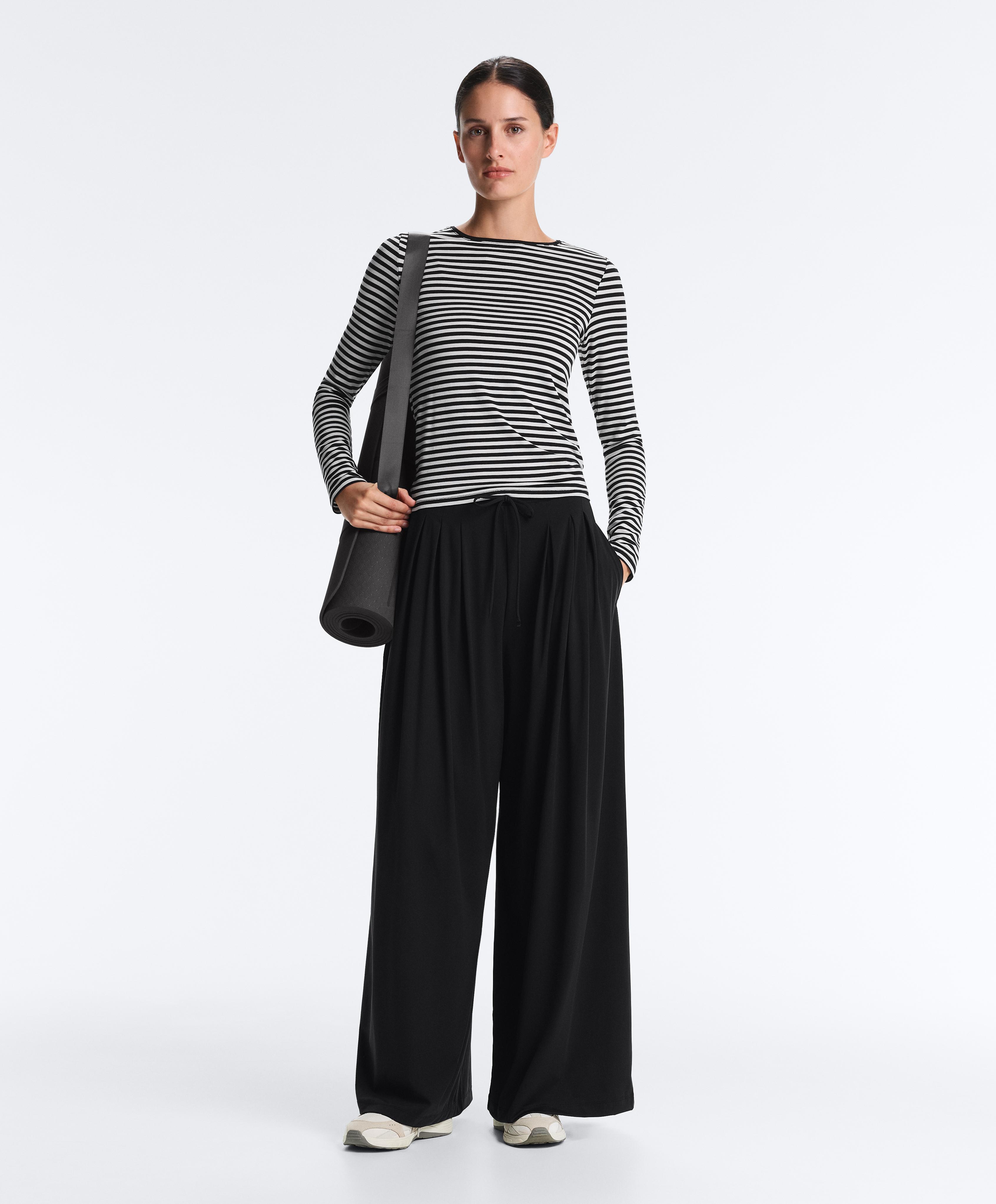 Light Touch wide leg trousers — BLACK