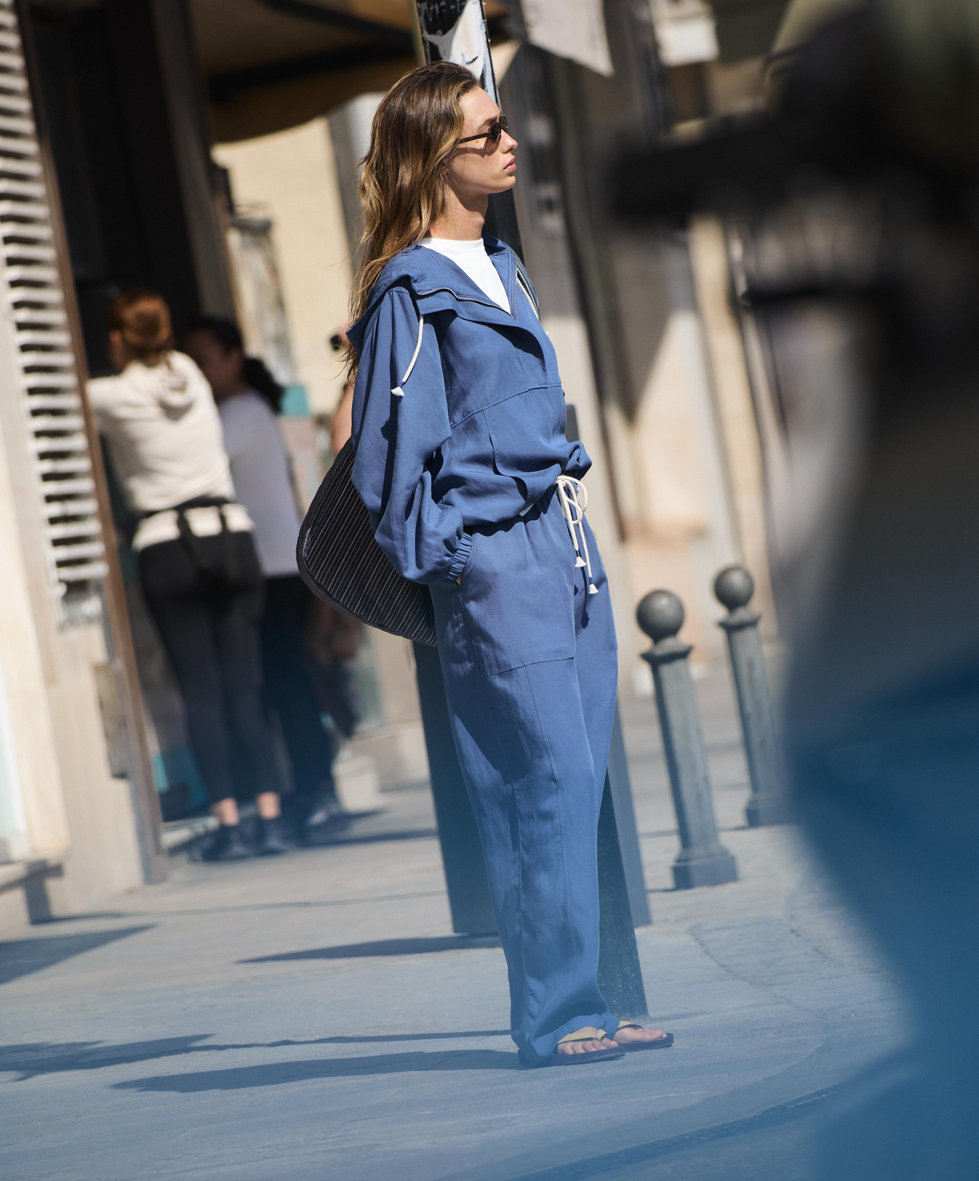 Lyocell blend and 24% linen straight trousers — MID-WASHED BLUE