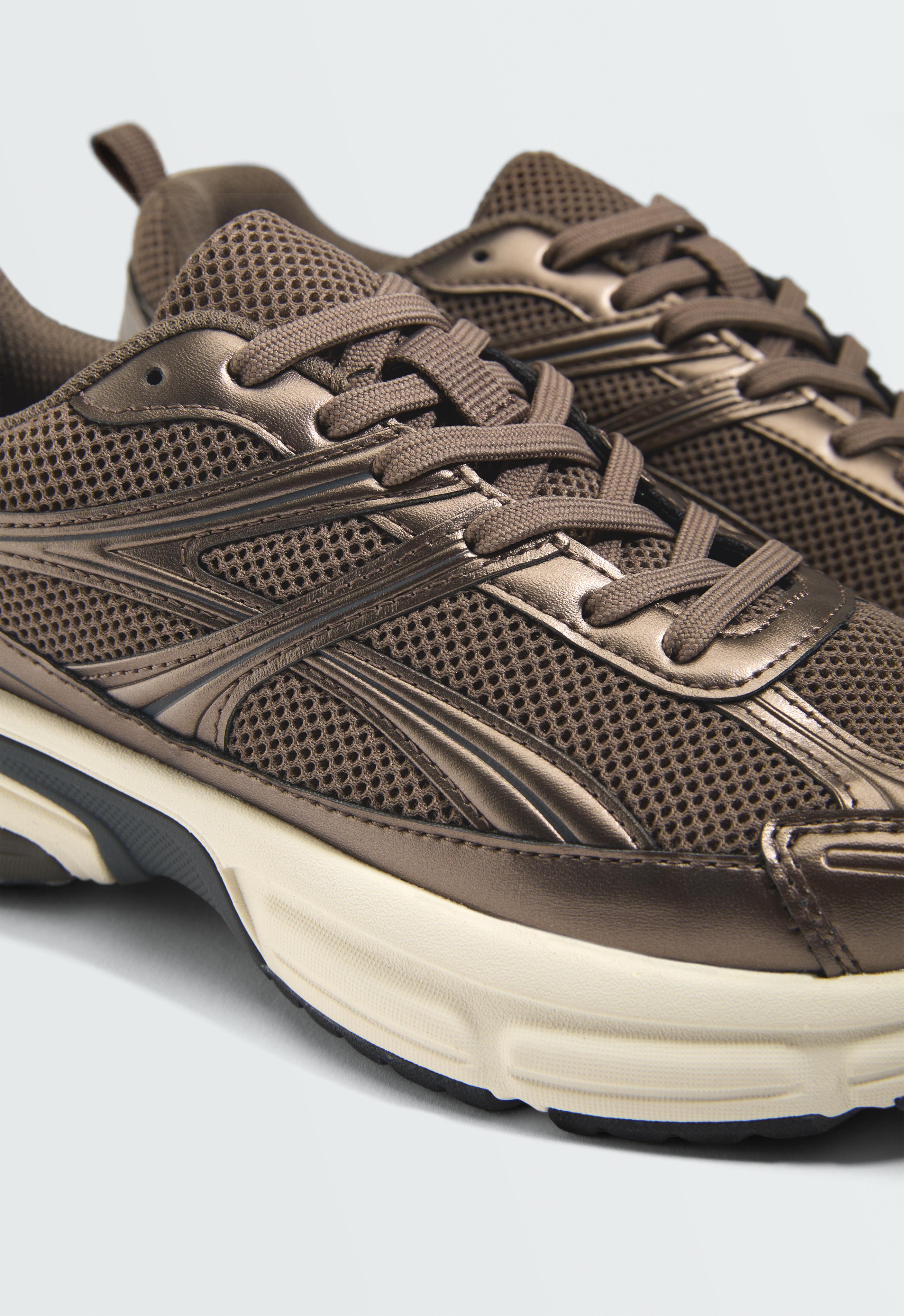 Running-style trainers — BRONZE