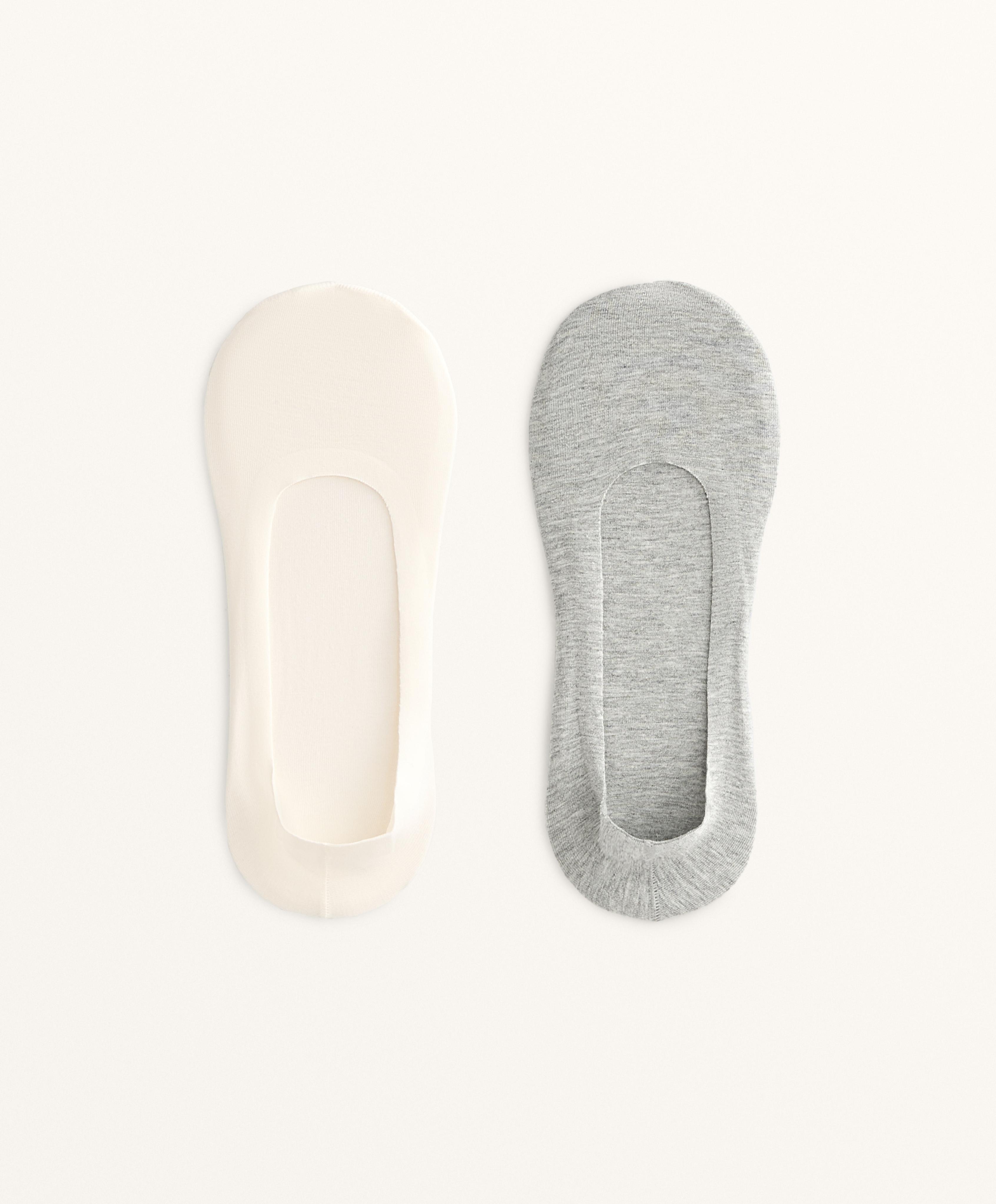 2 pairs of medium-cut cotton blend invisible socks