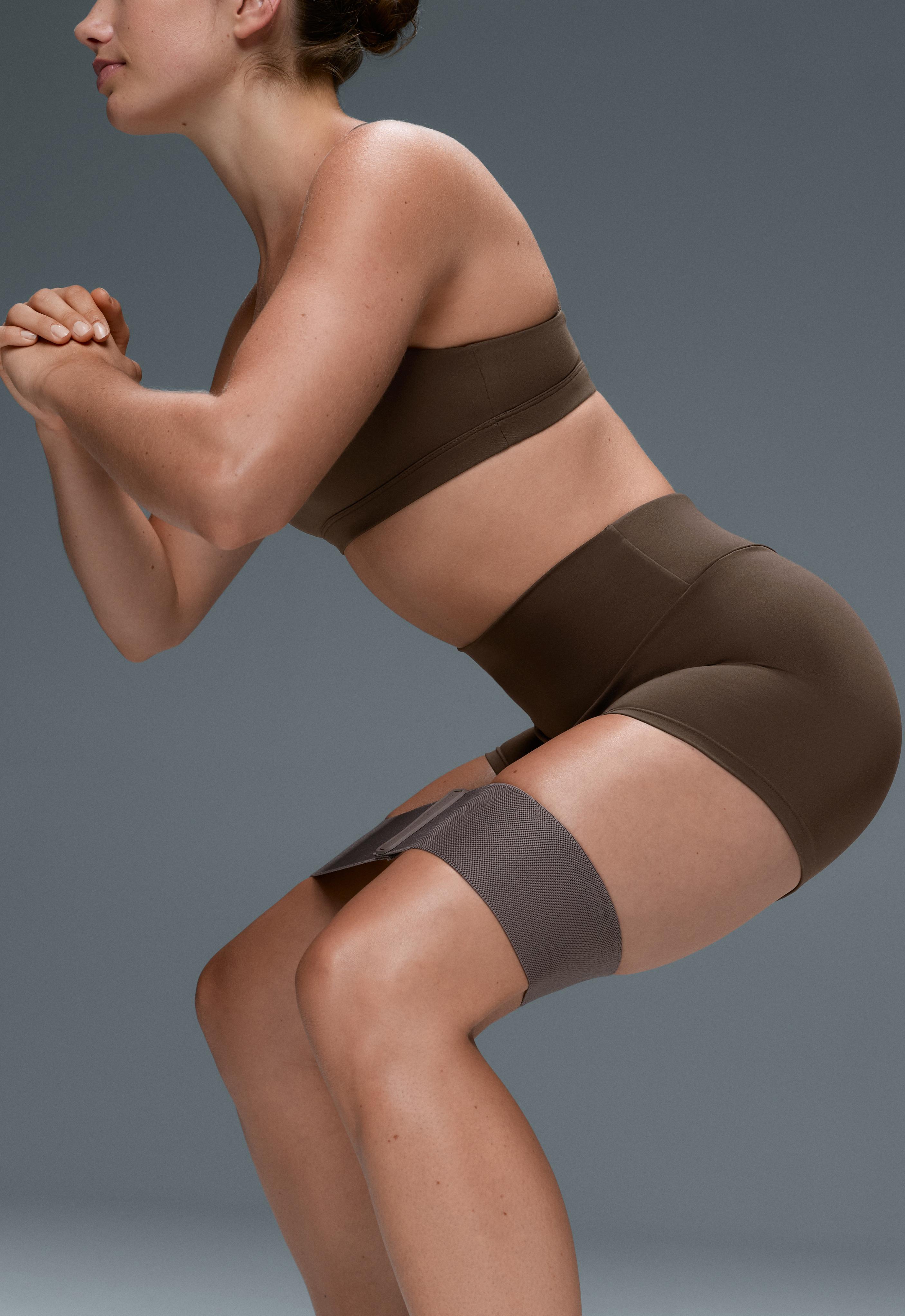 Comfortlux high-waisted 10cm hot pants — DARK BROWN