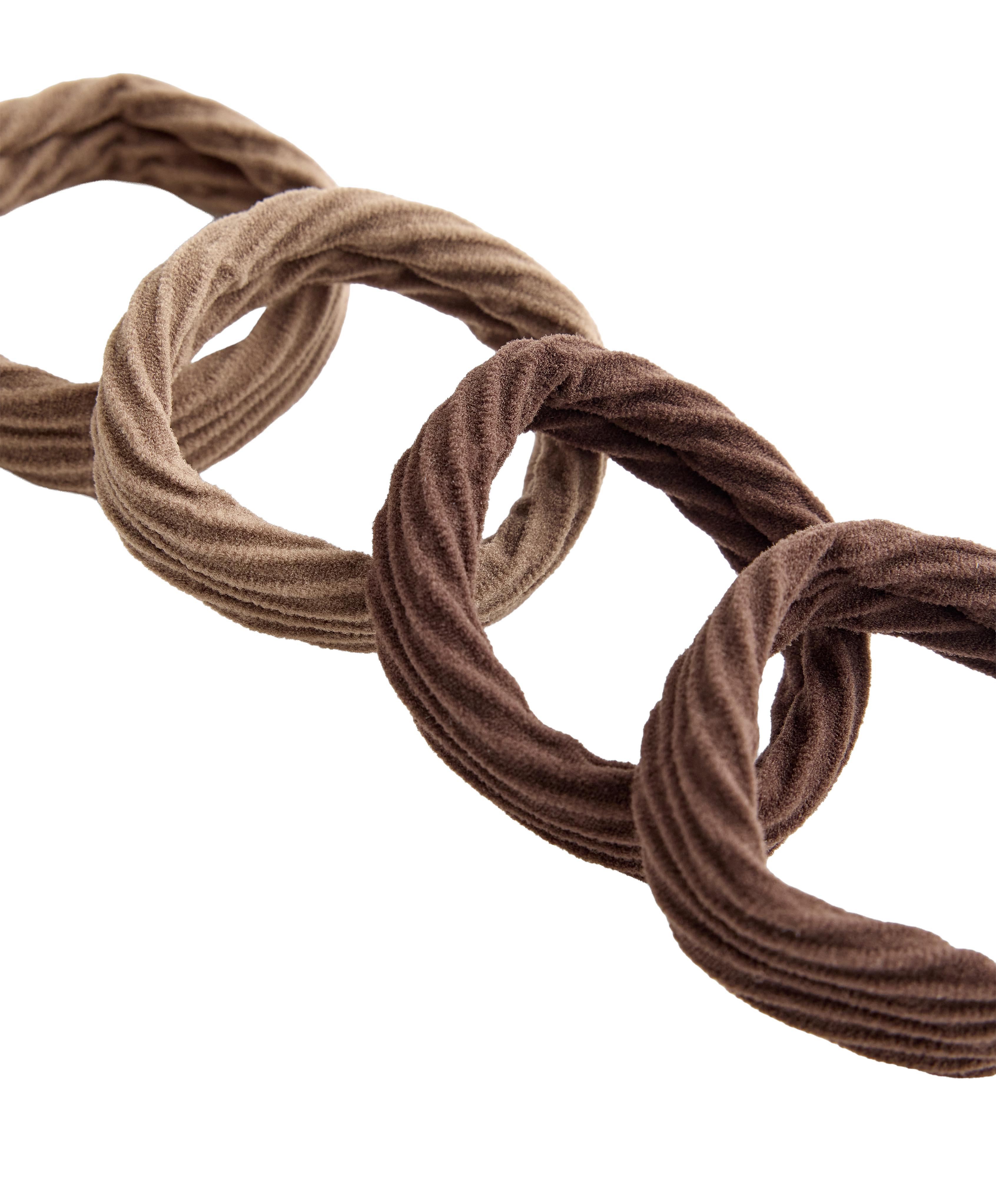 4 twist-effect scrunchies — TAN
