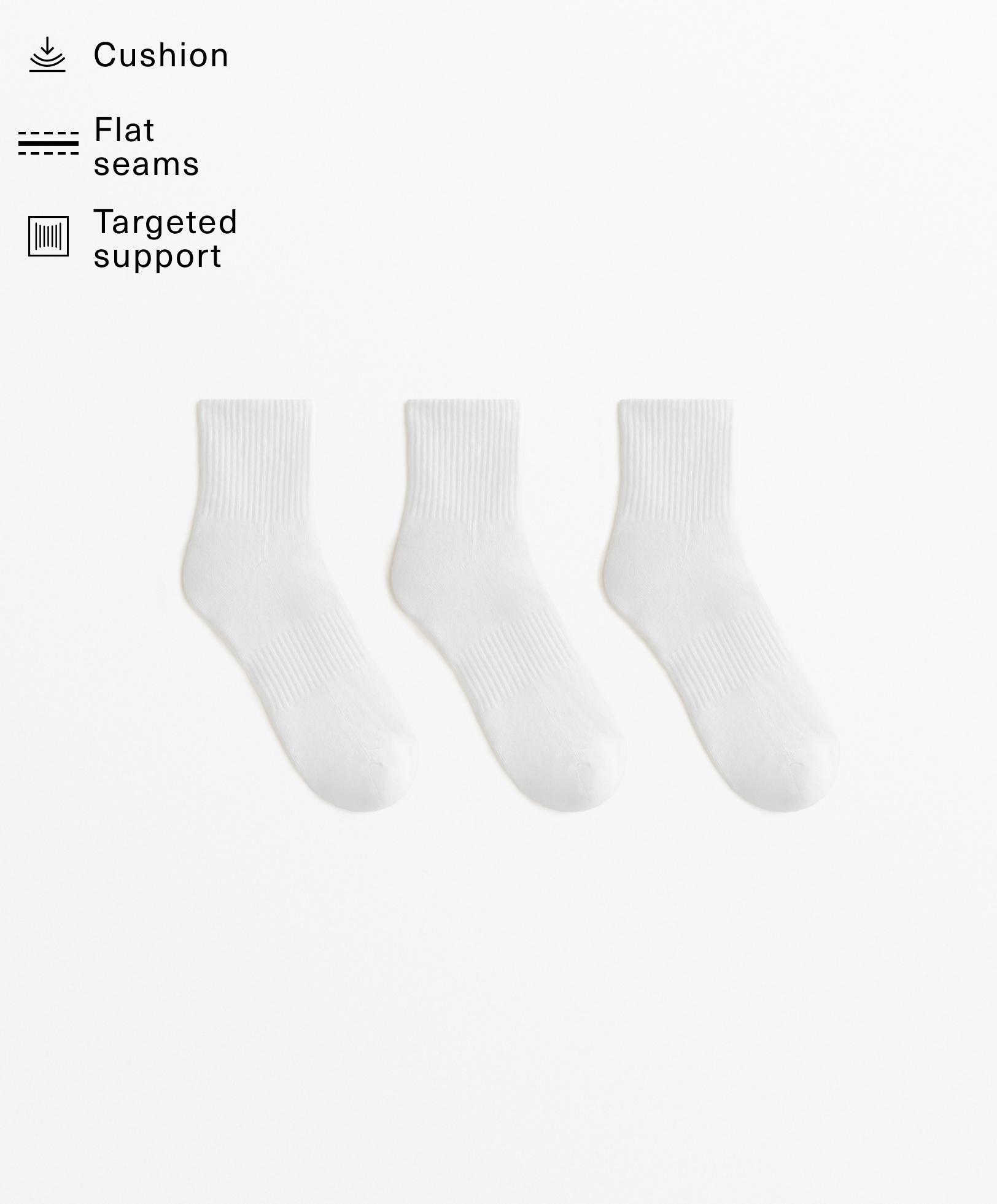 3 pairs of cotton blend quarter sports socks