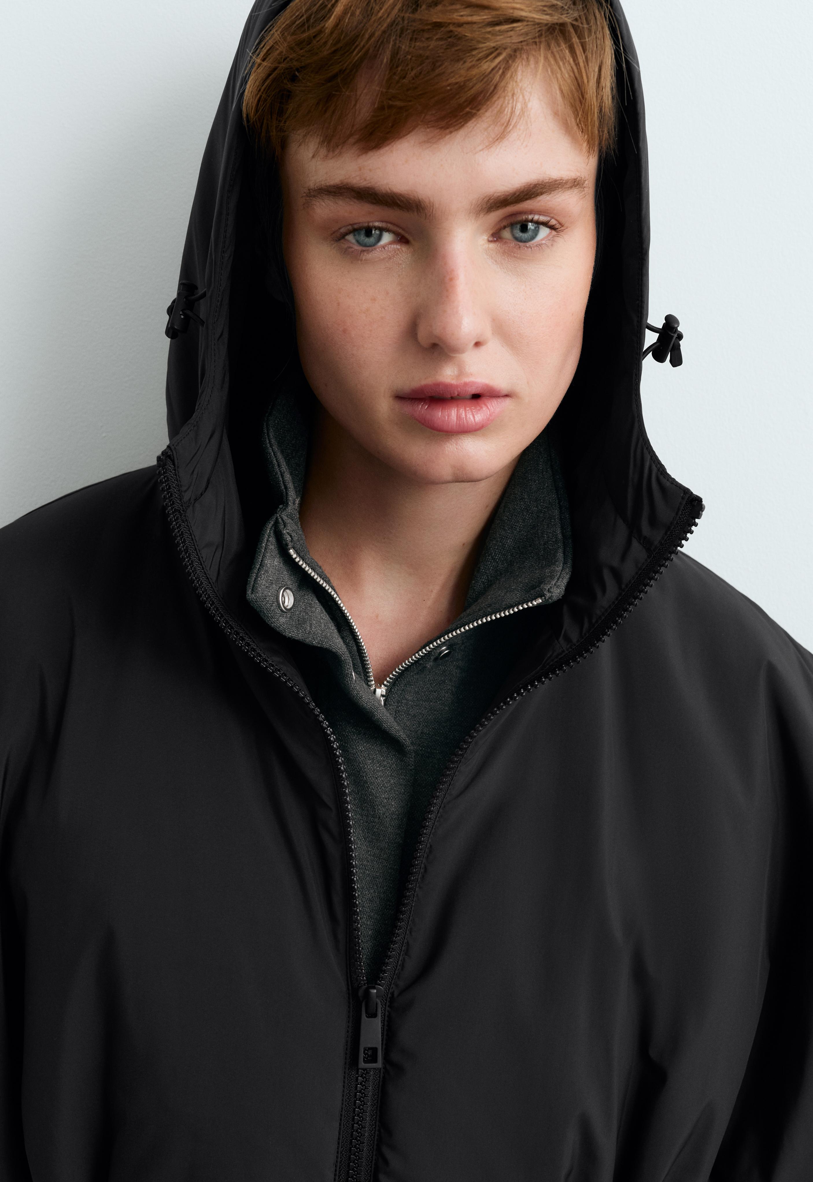 Cape-style padded gilet — BLACK