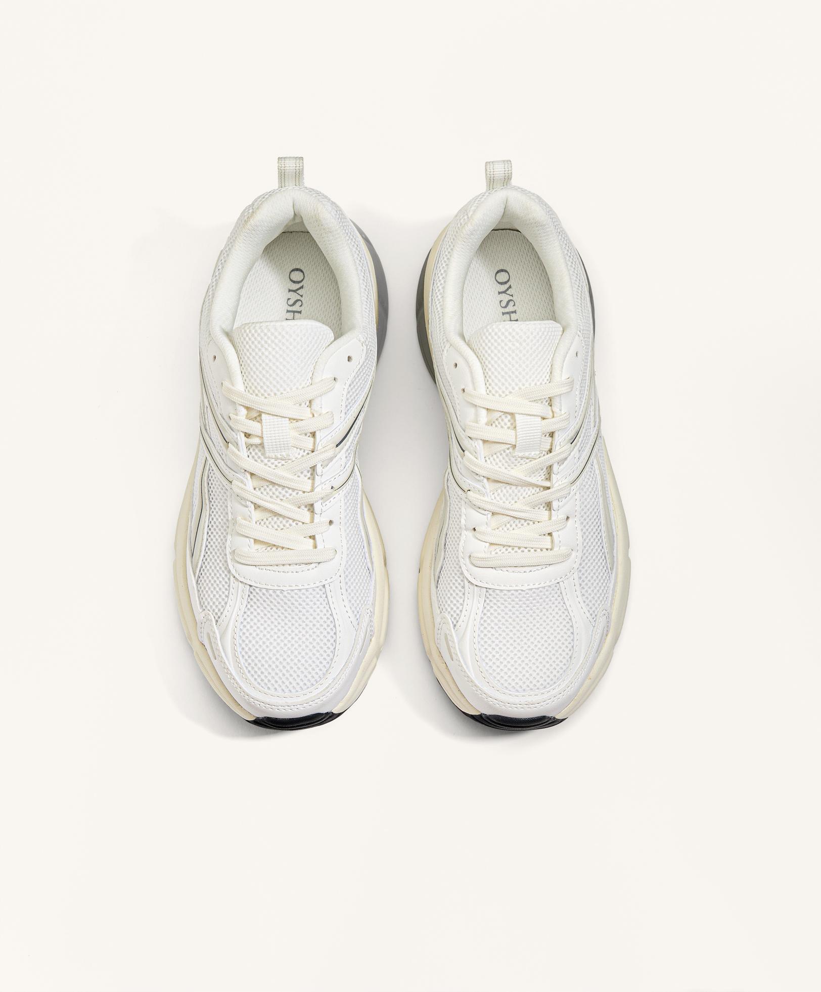 Koşu tarzı ayakkabı - İndirim