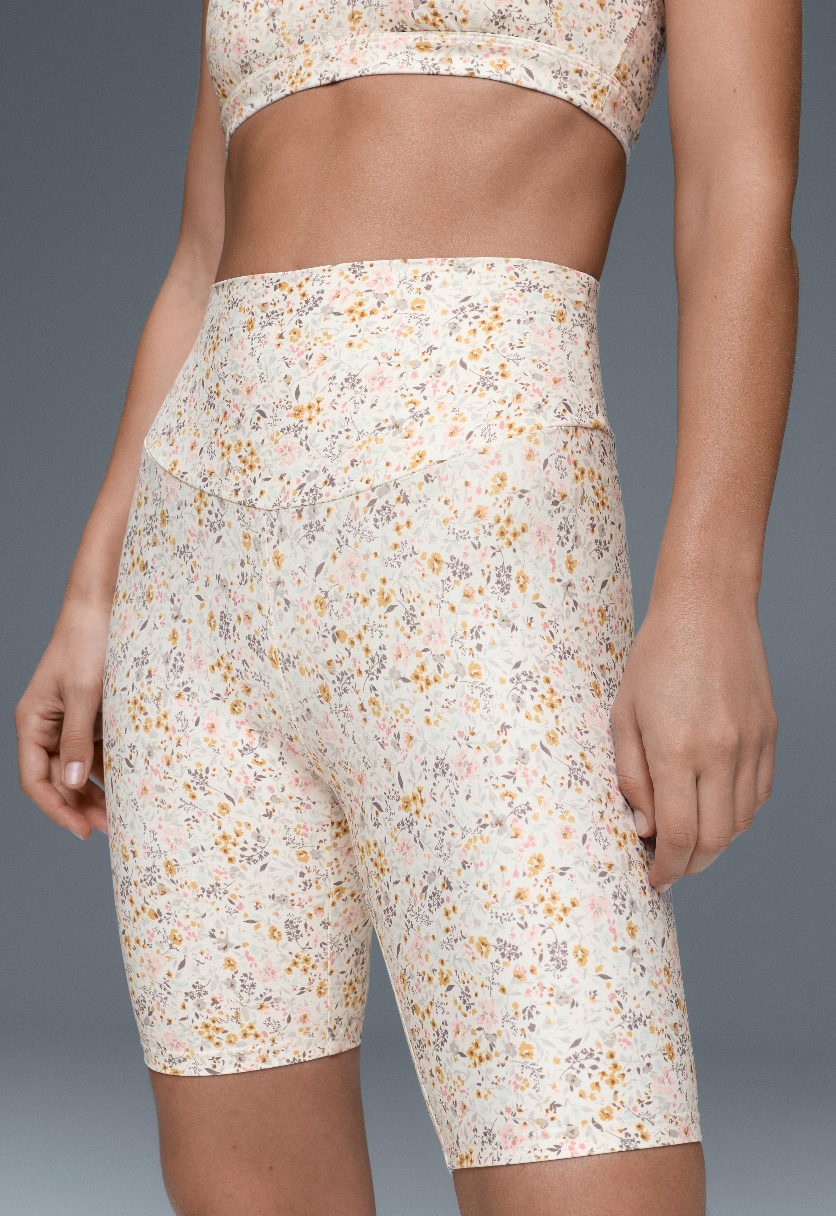 Comfortlux 20cm high-waisted floral biker leggings — PALE ECRU