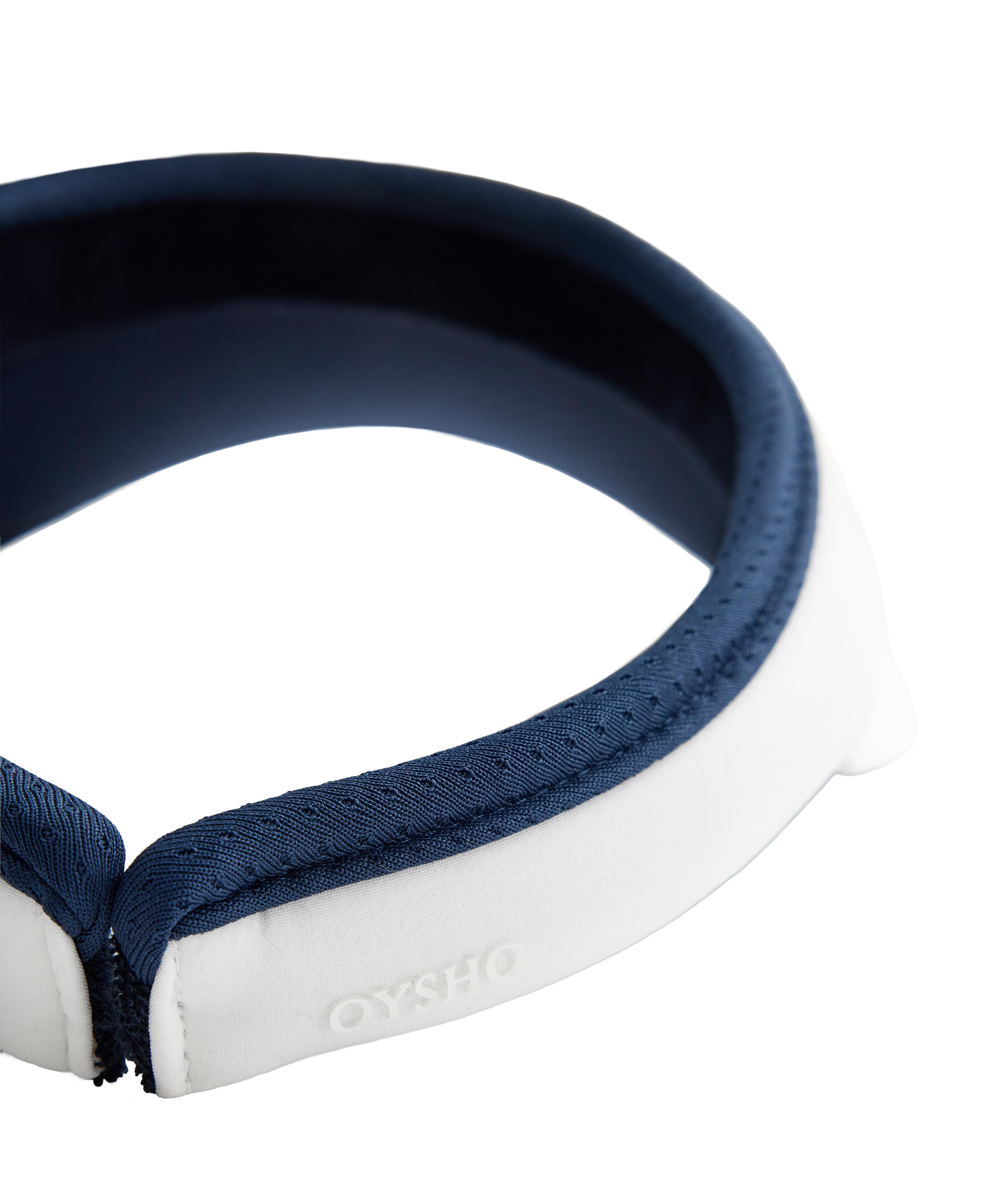 Contrast sports visor — WHITE