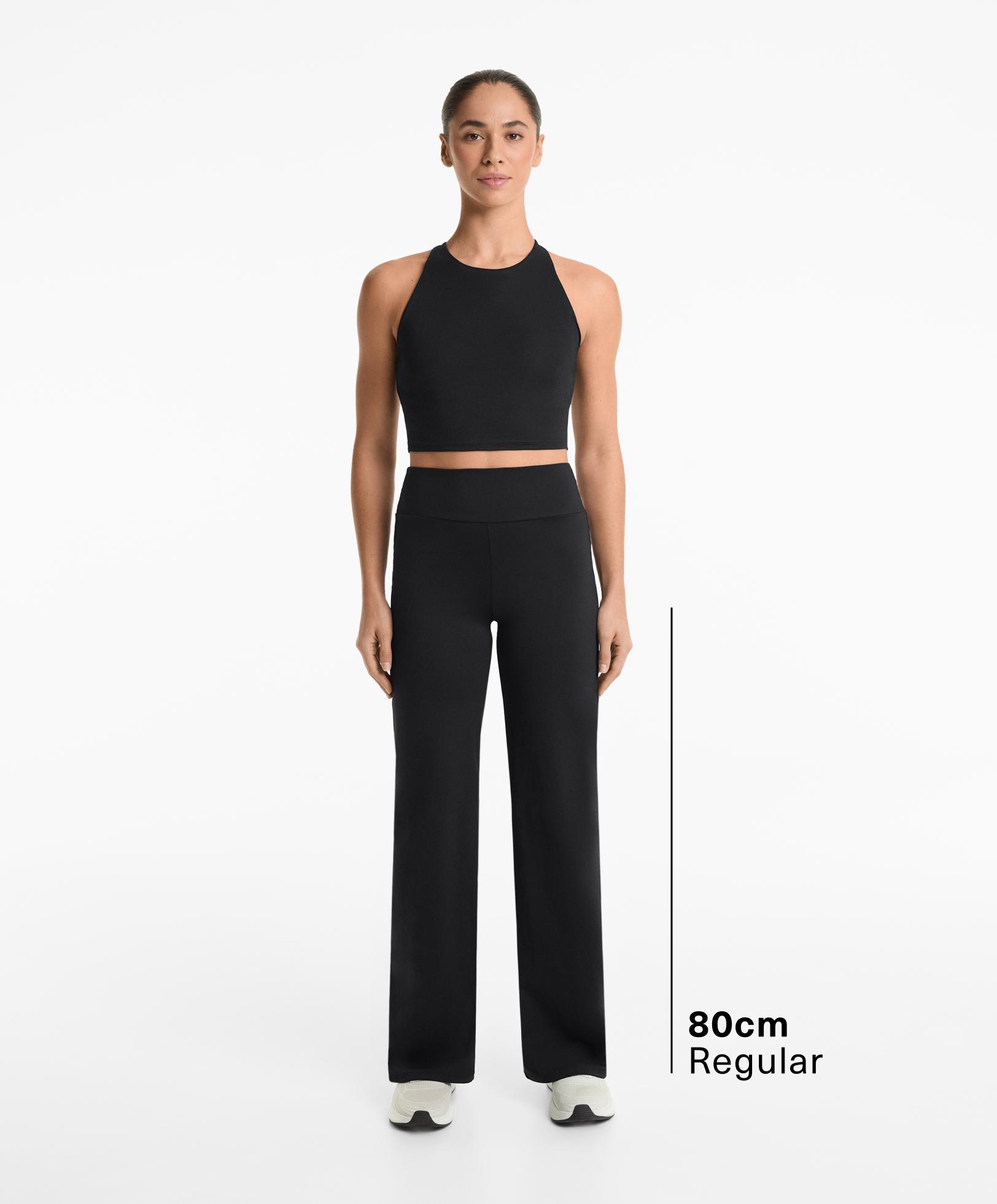 Black straight-leg high-rise comfortlux total look